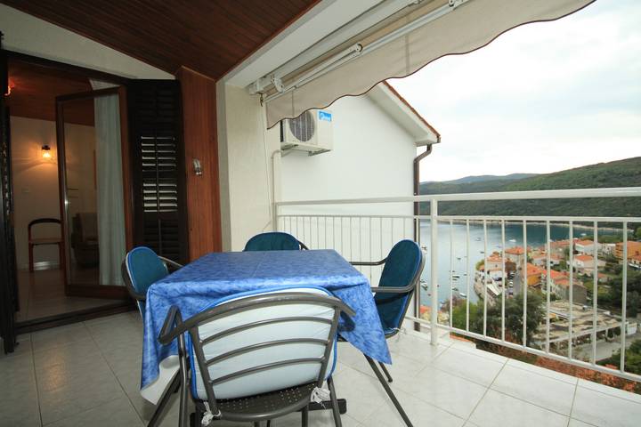 Ferienwohnung für 4 Personen, mit Balkon/Terrasse in Labin