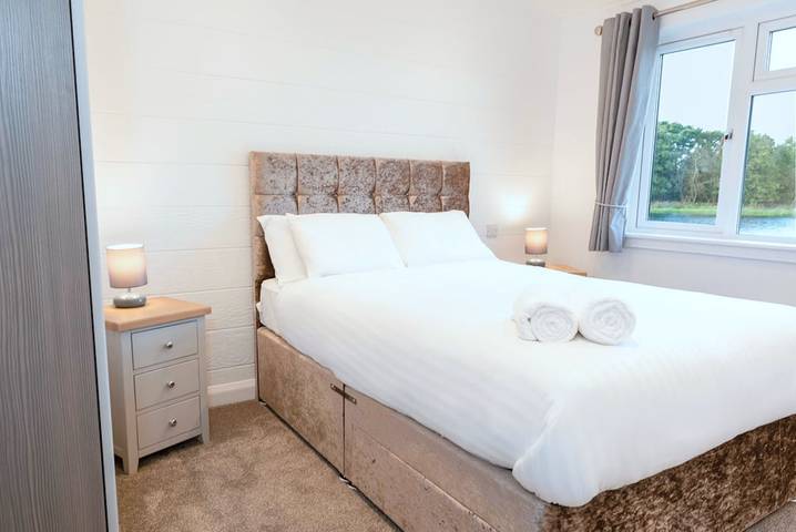 Ferienhaus für 4 Personen, mit Whirlpool und Terrasse sowie Sauna und Seeblick in Schottland - 4