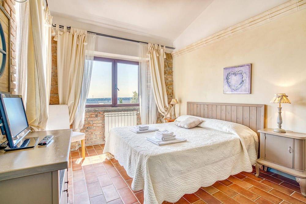 Cozy home in Tuscania Vt with private swimming pool, can be inside or outside in Tuscania, Province de Viterbo