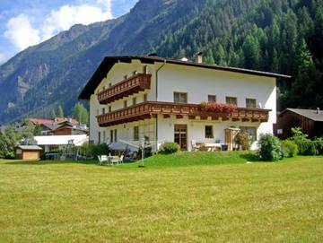 Ferienwohnung für 4 Personen, mit Balkon, kinderfreundlich in Kaunertal