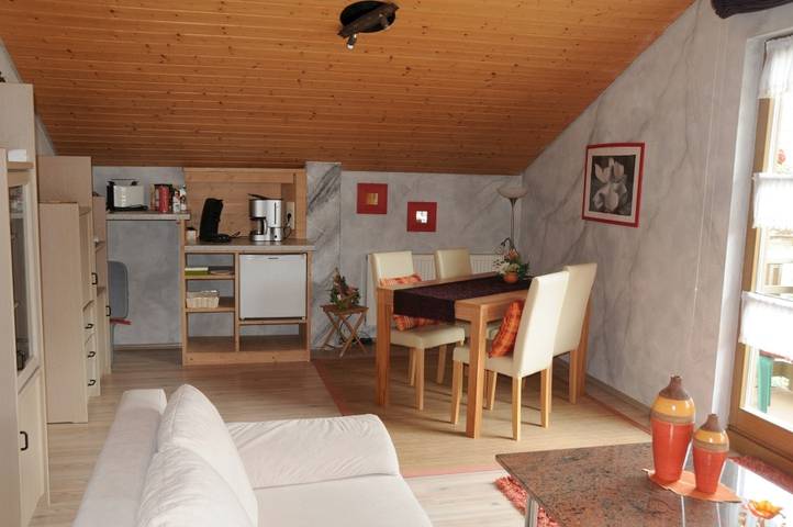 Ferienwohnung für 4 Personen, mit Balkon/Terrasse und Balkon, kinderfreundlich in Oberbayern - 3