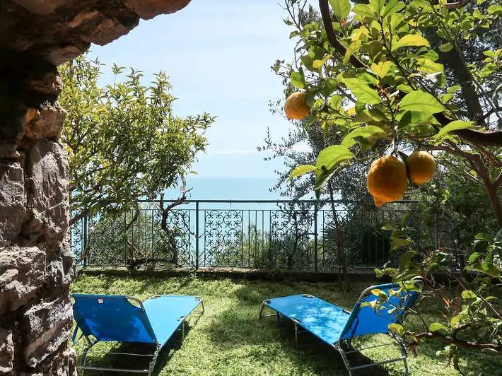 Chalet para 6 personas, con Balcón además de Terraza y Piscina en Andora