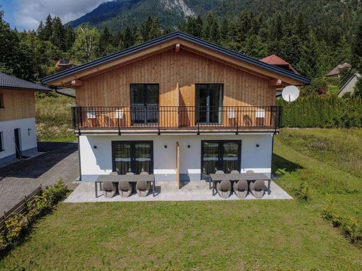 Ferienhaus für 6 Personen, mit Balkon und Terrasse sowie Garten und Sauna am Pressegger See