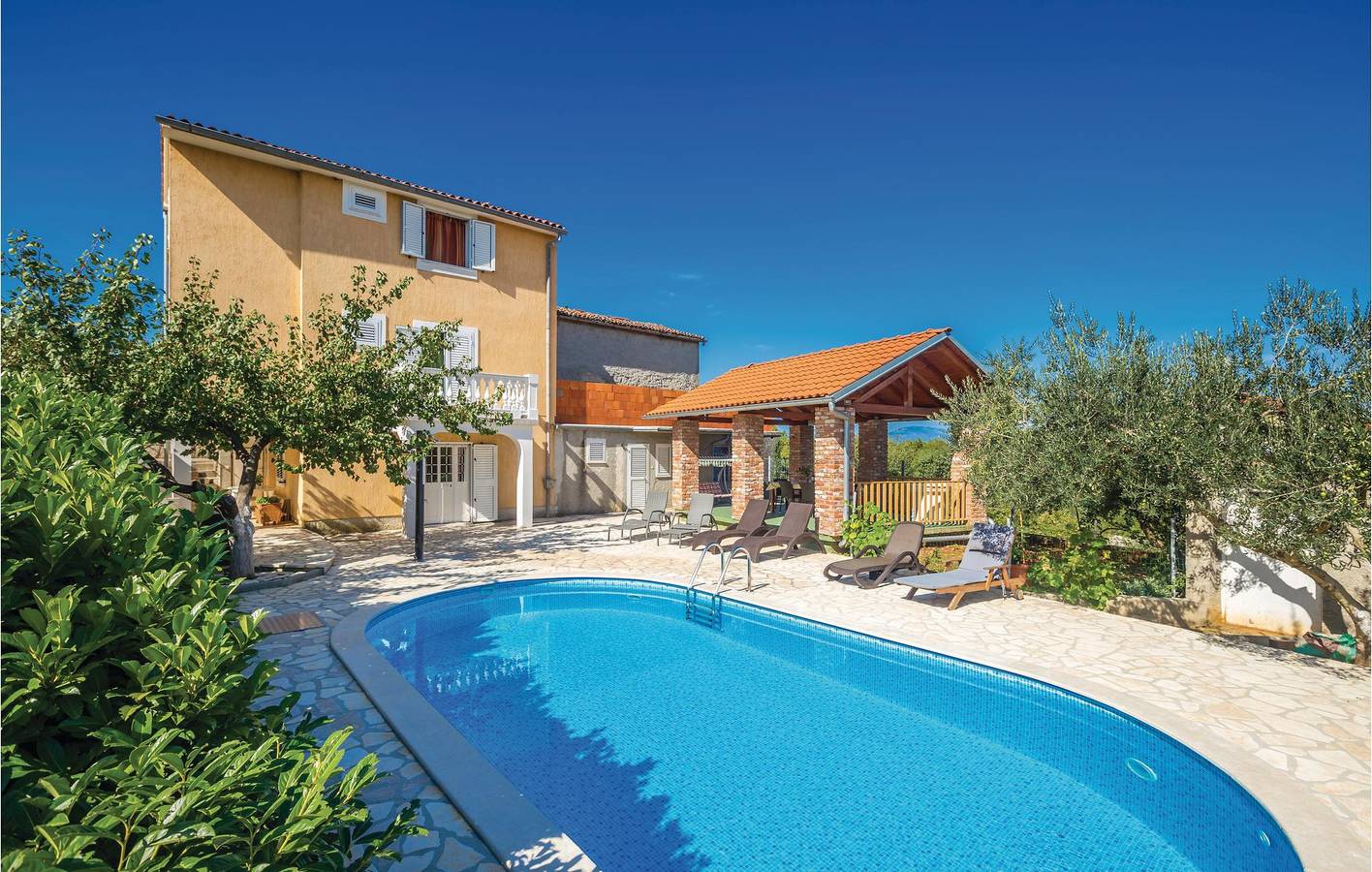 Holiday home for 10 people with terrace in Krk