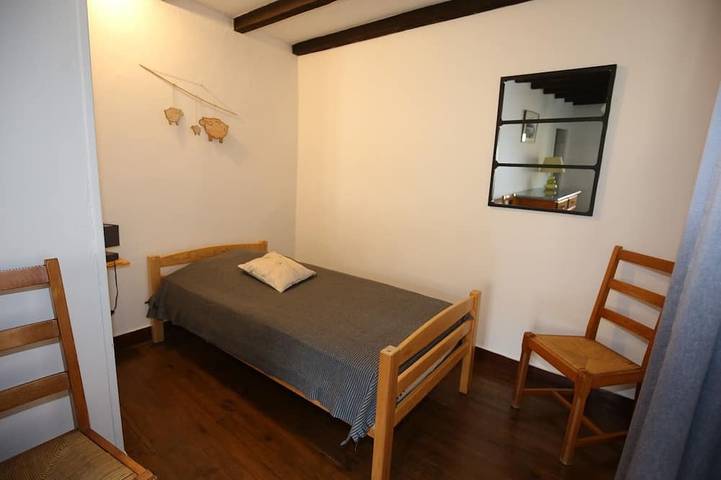Location de vacances pour 5 personnes, avec jardin à Lacrouzette - 4