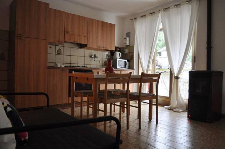 Location de vacances pour 4 personnes, avec Balcon et Terrasse ainsi que Jardin et Vue à Locana
