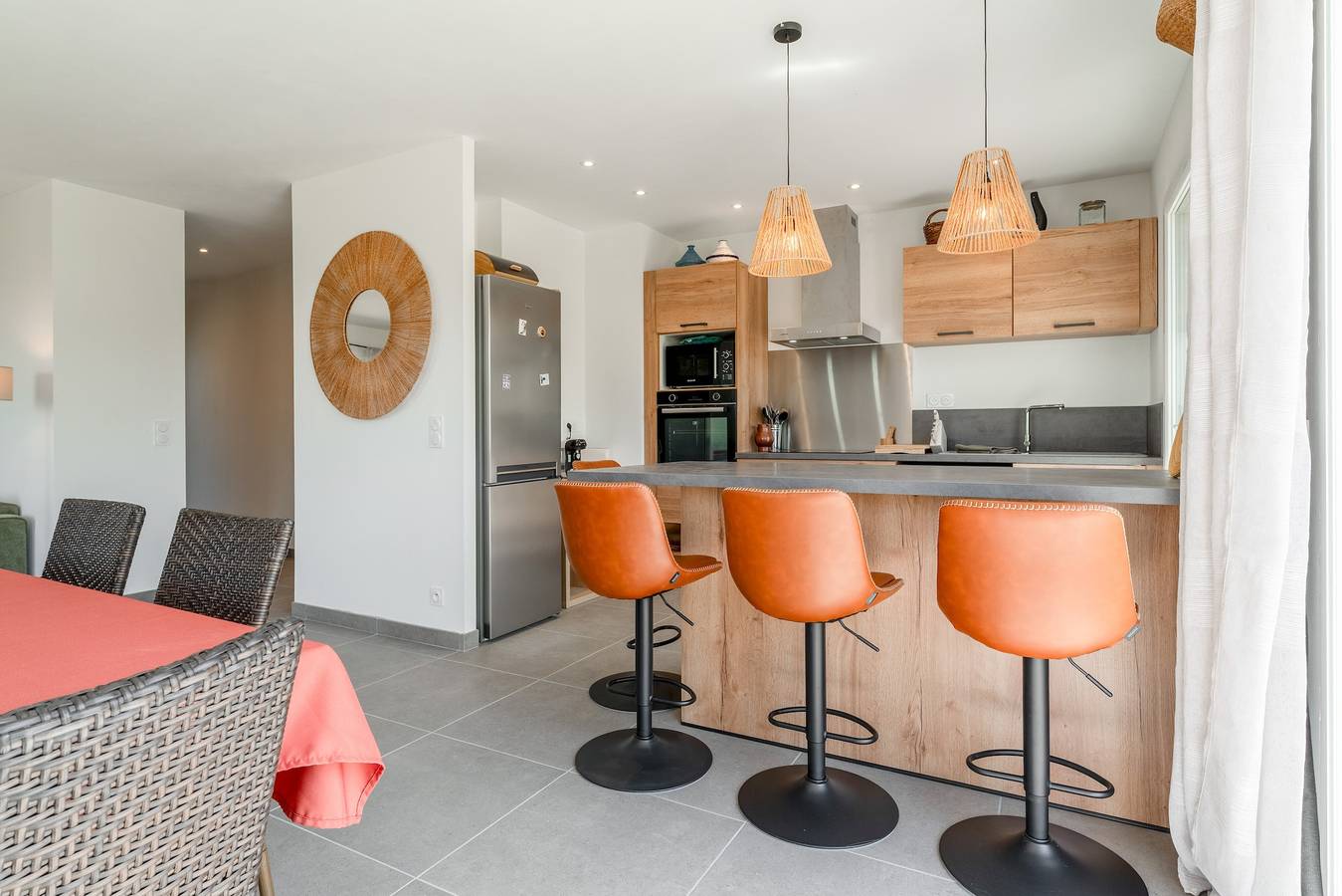 Villa « Lo Ginest » avec vue sur la montagne, Wi-Fi et climatisation in Villedieu, Vaucluse