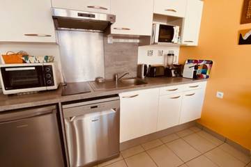 Vacation Rental for 3 Guests in La Rochelle, La Rochelle region, Picture 3
