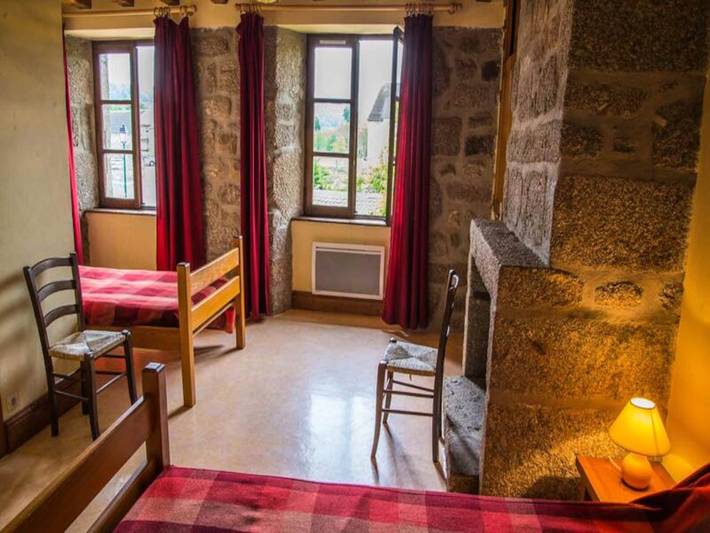 Gîte pour 5 personnes, avec terrasse et piscine à Brion (Lozère) - 3