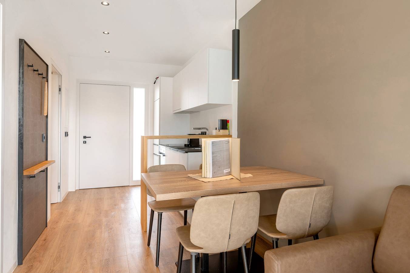 Entire apartment, Apartment 'Weingut Gasshof Antonia' with Mountain View, Shared Pool and Wi-Fi in Berg (Eppan), Eppan an der Weinstraße