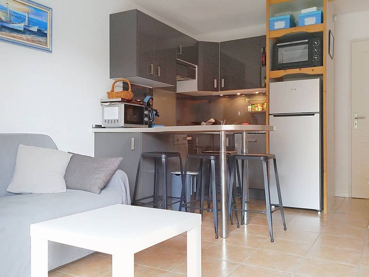 Appartement entier, T2 cabine rénové proche commerces et plages, expo sud avec garage à Bormes les Mimosas in Bormes-les-Mimosas, Parc national de Port-Cros