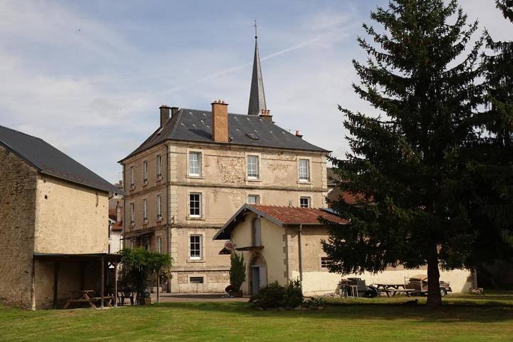 Chambre d’hôte pour 2 personnes, avec Balcon ainsi que Terrasse et Jardin à Fougerolles