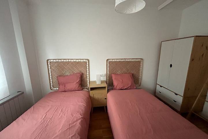 Appartement entier, Welcome to our cozy apartment in O Barco, Galicia! in Mogor, O Barqueiro