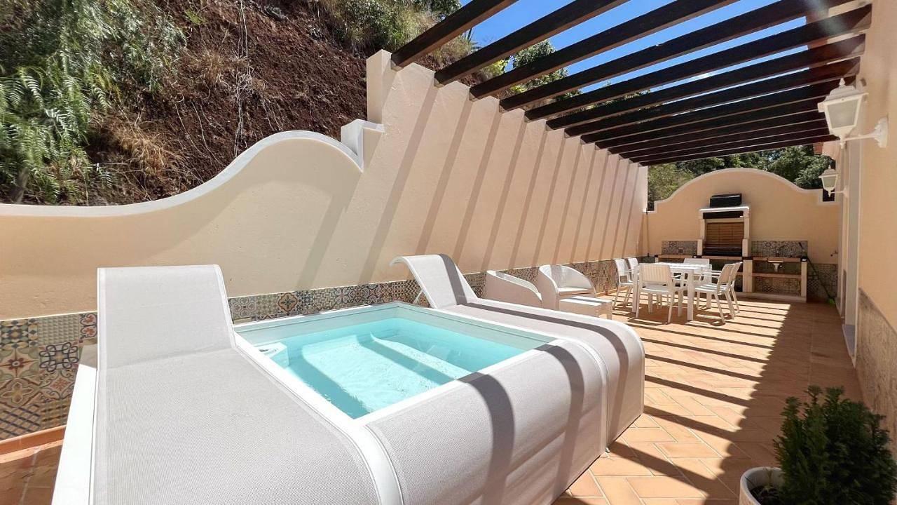 Balancal Apartments and Villas Palheiro Village by Holiday Rental Madeira in São Gonçalo, Madeira