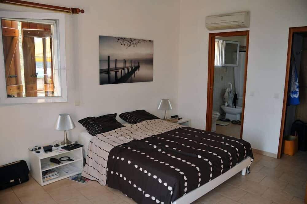 Belle Villa au calme avec piscine et vue sur mer ! in Sagone, Vico