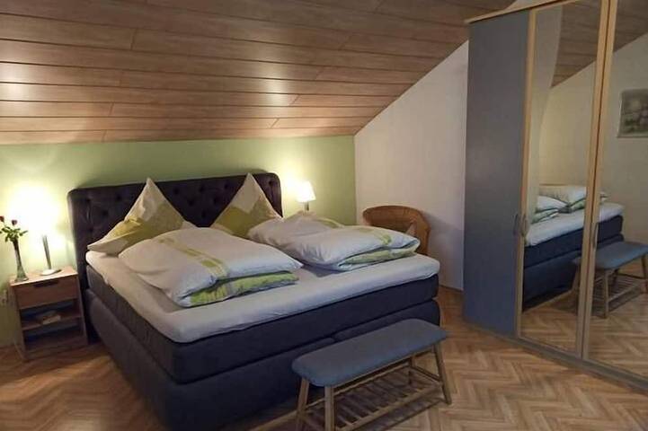 Ferienwohnung für 6 Personen, mit Garten und Balkon - 1