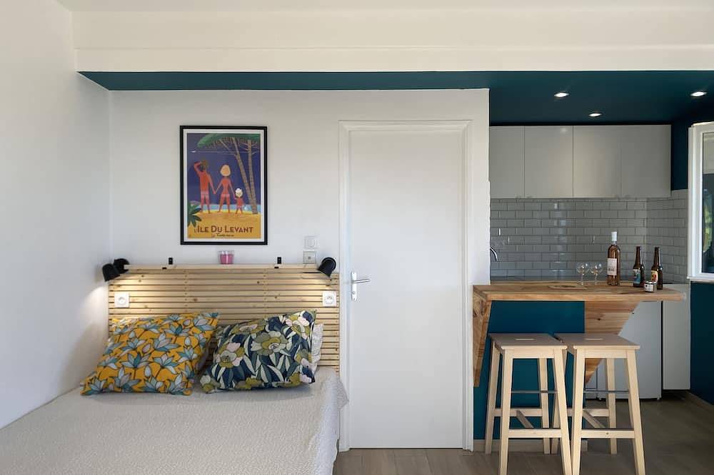 Ganze Wohnung, Studio-Ensuite mit Dusche-Meerblick in La Capte, Hyeres