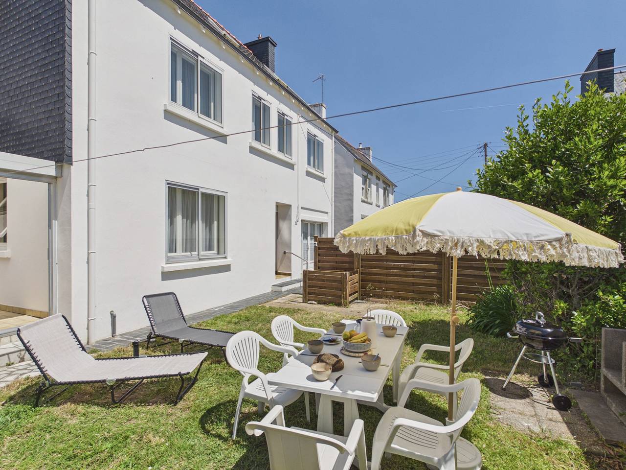 300 m plage -Grande maison- idéal 6 adt 1 enf 1 bb in Guilvinec, Region de Quimper