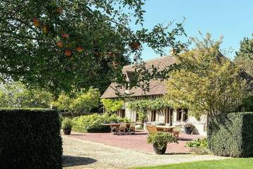 Location de vacances pour 10 personnes, avec jardin dans Biéville-Quétiéville