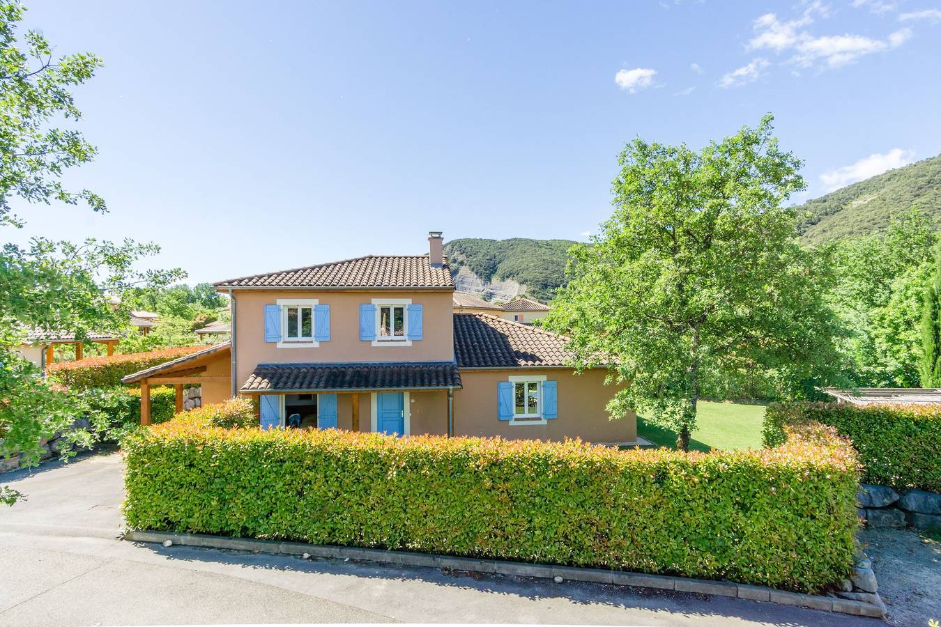 Villa für 10 Personen mit Balkon in Vallon-Pont-d'Arc, Ardèche