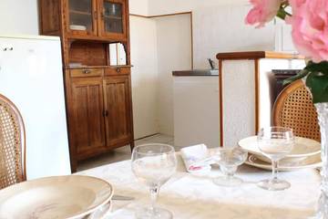 Gîte pour 2 personnes, avec jardin à Hérisson