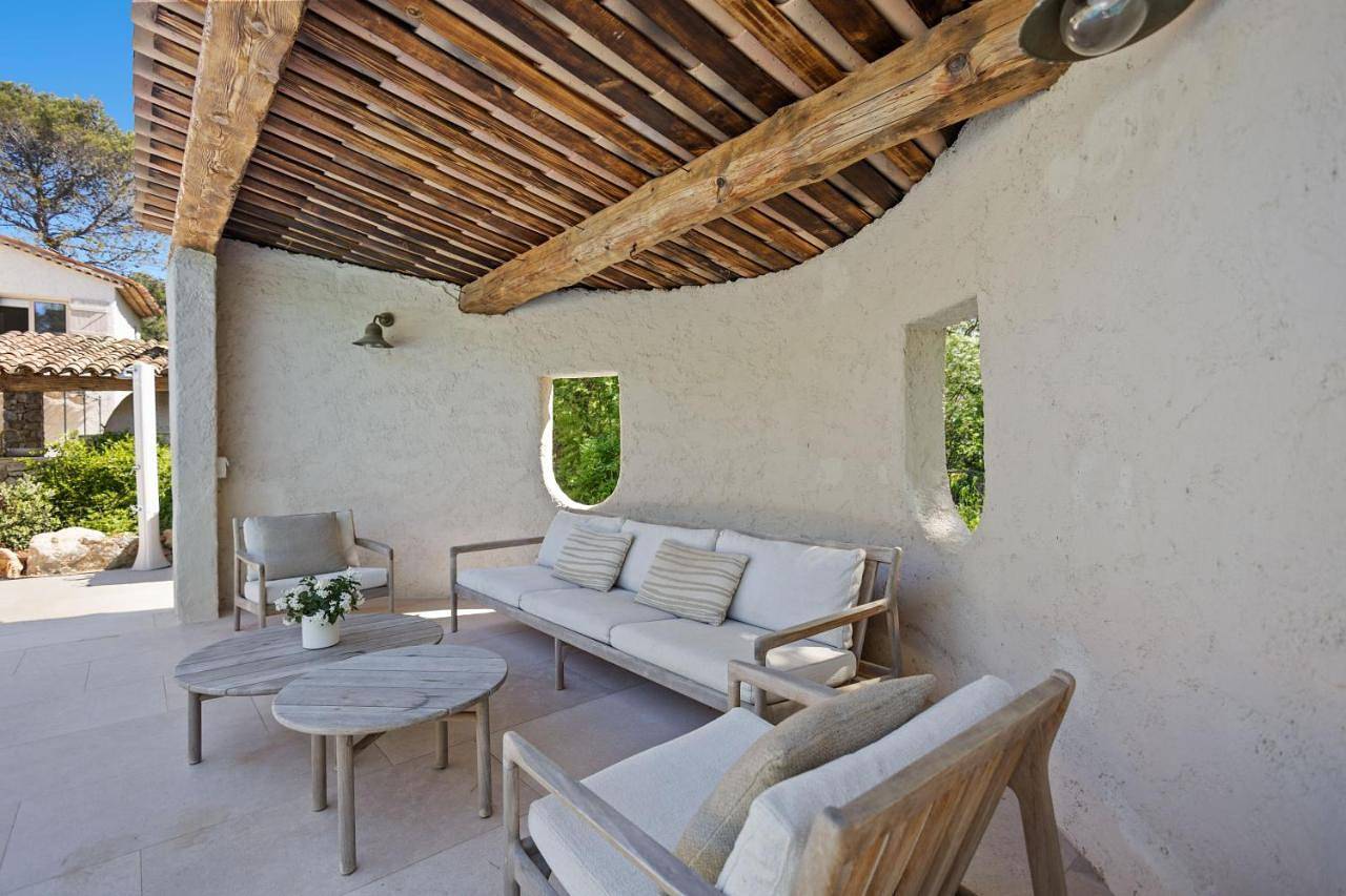 Mas La Roca in Roquefort-les-Pins, Côte méditerranéenne (France)