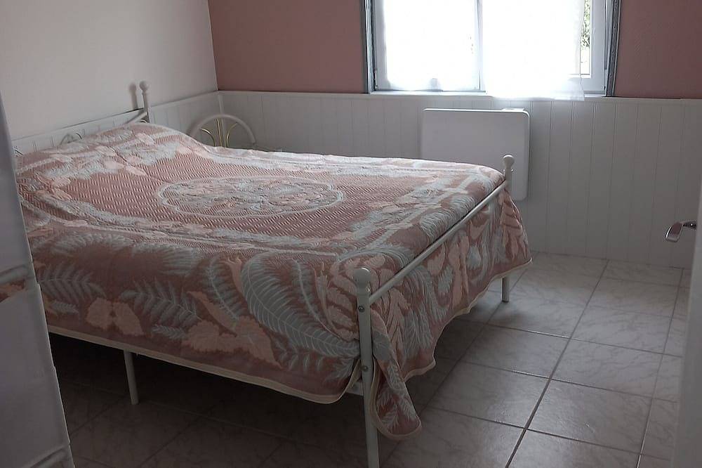 Small house 50 m2 with fully enclosed garden in Arvert, Côte de Beauté