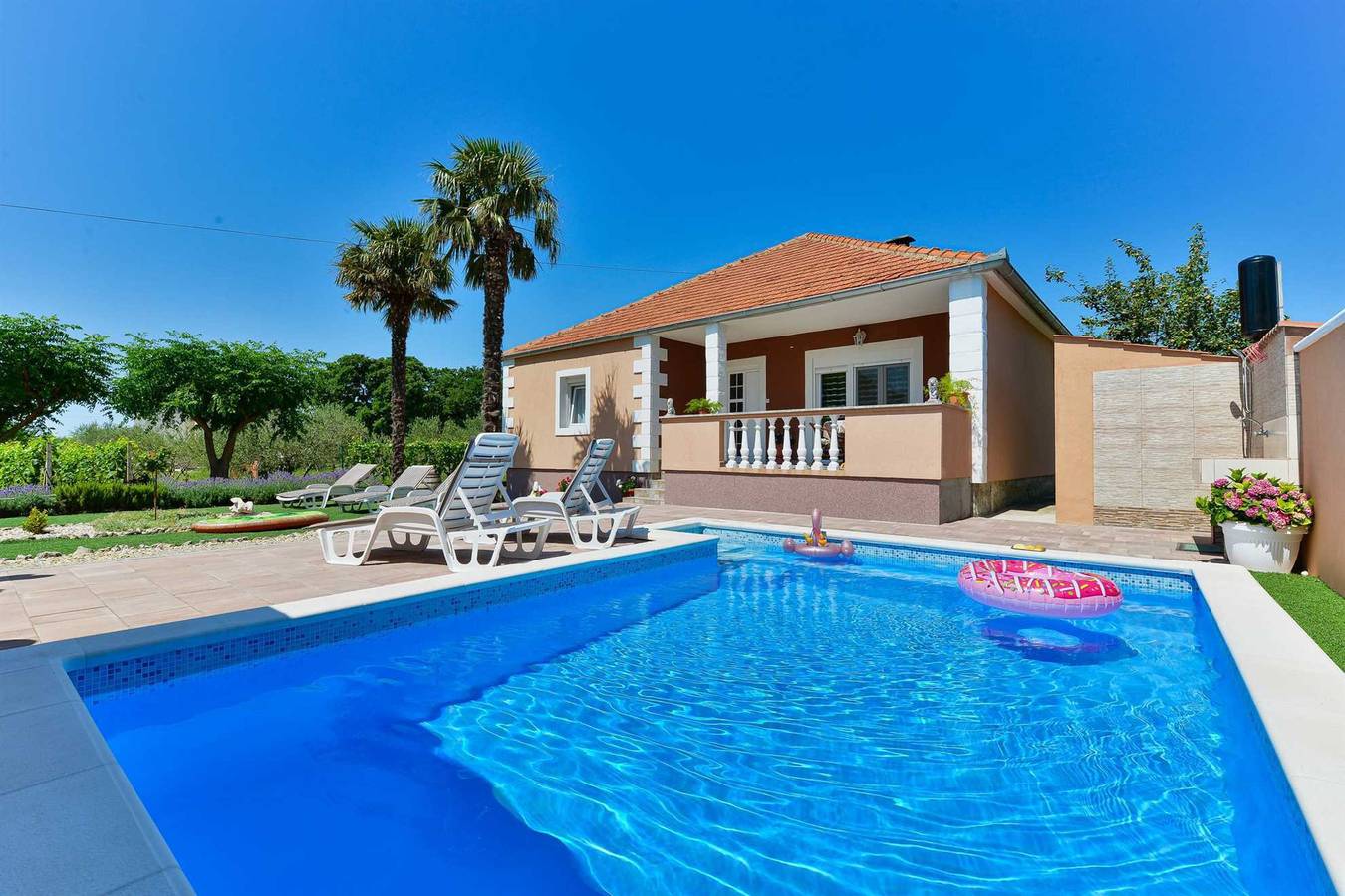 Holiday House Meri with pool in Benkovac, Grad Benkovac