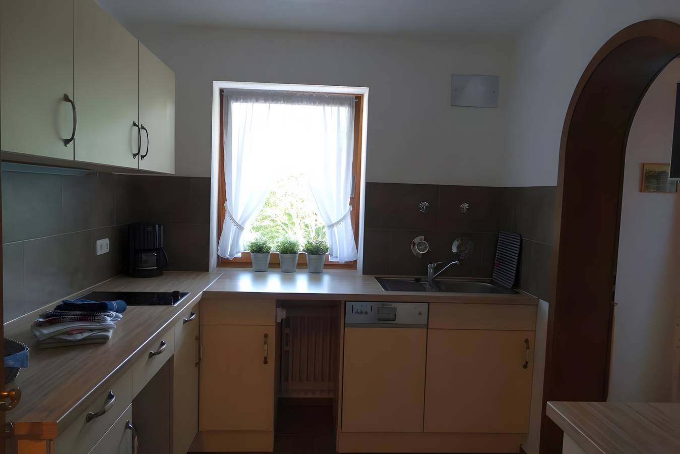 Entire apartment, Apartment 'Zugspitze' with Mountain View, Balcony and Wi-Fi in Grainau, Eibsee