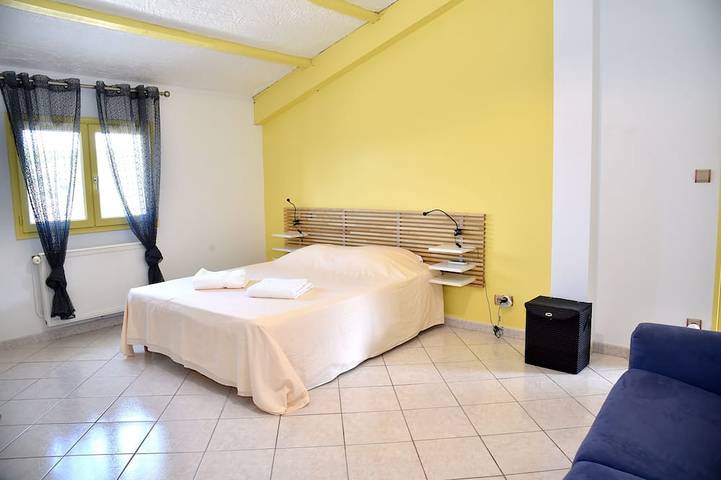 Villa Le Clos des Chênes de 300m2 avec piscine 19 couchages in Calenzana, Région de Calvi