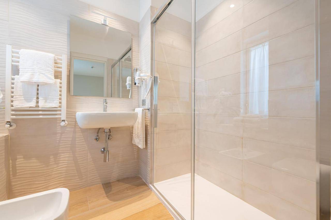 Double Room with Private Bathroom in Pozzuoli, Napoli e dintorni