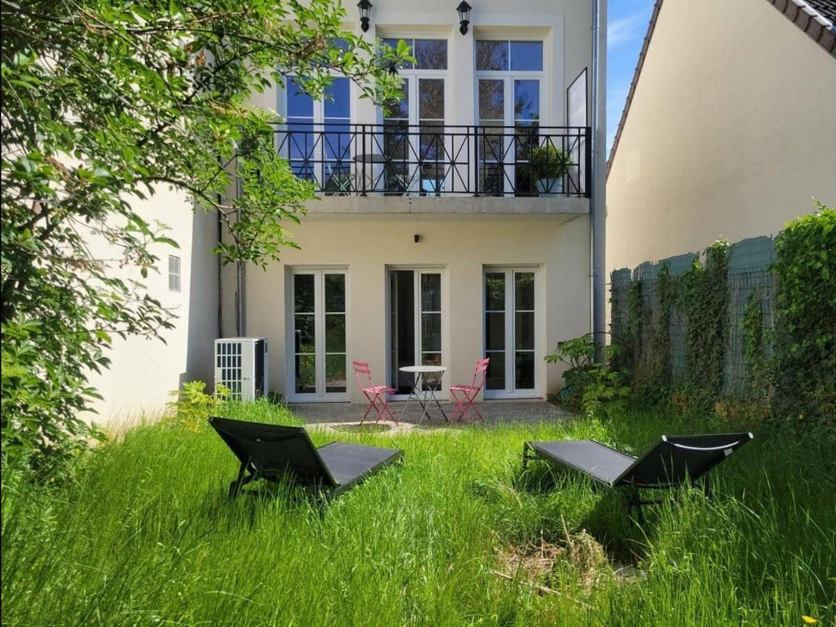 La Maison Marne & Bois - Private Suite & Garden, kitchenette, near Paris in Nogent-sur-Marne, Val-de-Marne