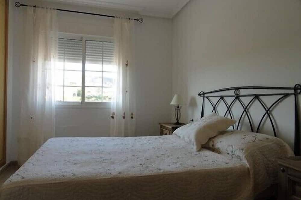 Just 8min walk to beautiful safe sandy beaches, bars & restaurants, Internet in San Juan de los Terreros, Pulpí