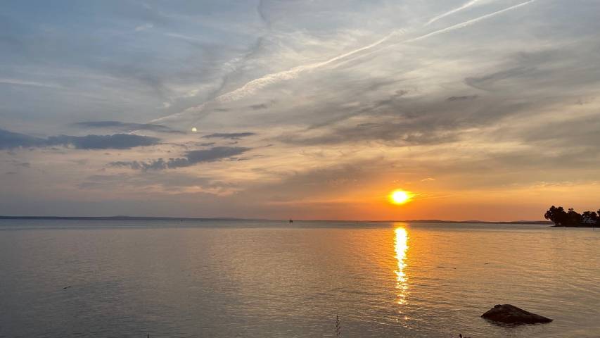 Ganze Wohnung, Reatreat-Apartment mit Bergblick, Balkon und Wlan in Langenargen, Region Bodensee-Oberschwaben