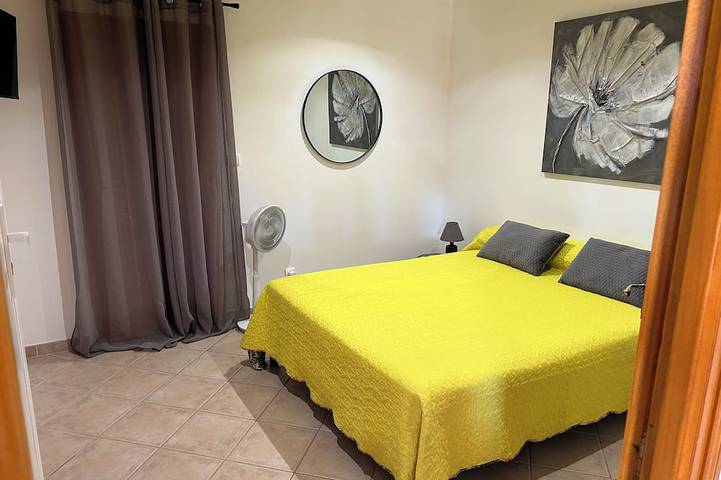 Location de vacances pour 5 personnes, avec terrasse, animaux acceptés à Bastelicaccia - 4