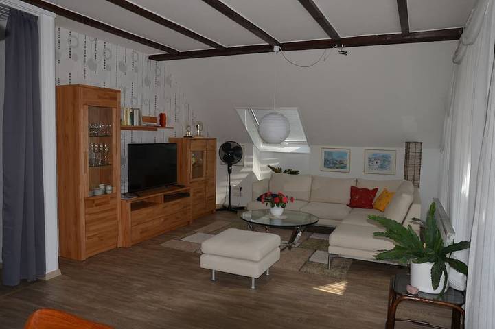 Ferienwohnung für 4 Personen, mit Balkon und Whirlpool in Vellmar