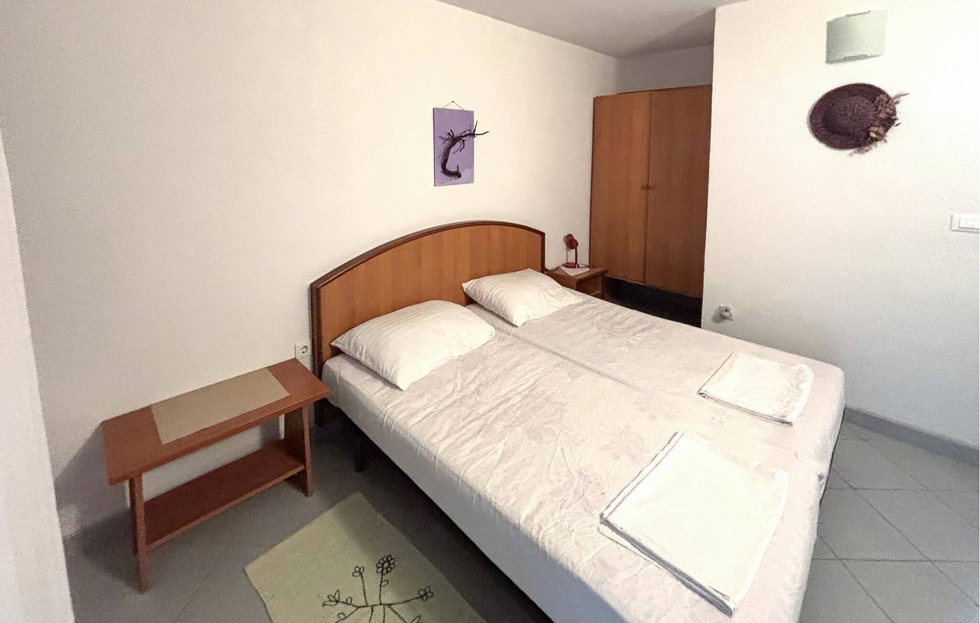 Ganze Ferienwohnung, Apartment mit Meerblick, Terrasse, WLAN, Klimaanlage und Parkplatz in Drvenik, Makarska Riviera