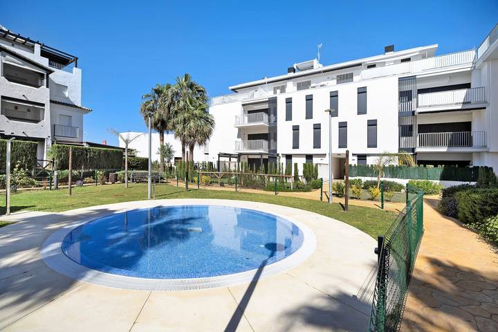 Entire apartment, Apartment Punta Candor close to the Beach with Pool, Terrace & Wi-Fi in Playa de Punta Candor (Rota), Rota
