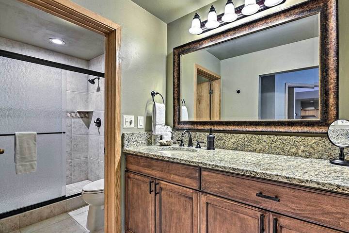 Vacation rental for 6 people, with pool and hot tub as well as balcony/terrace in Purgatory