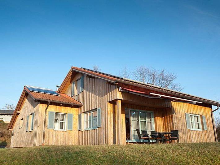 Ferienpark für 6 Personen, mit Pool und Terrasse sowie Garten in Nesselwang