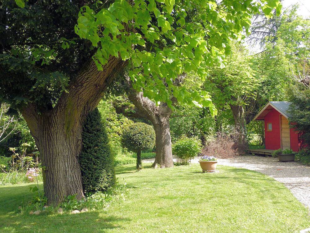 Villa Cazot - Chambre aux écureuils in Saint-Genis-Laval, Rhône