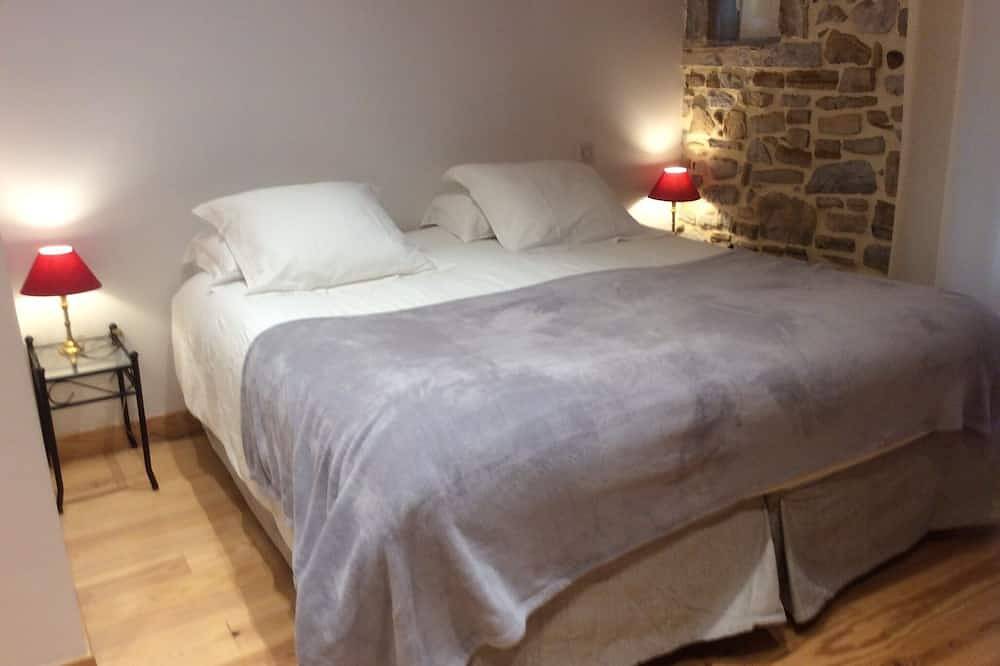 Gîte Maison Cauhepé  4****  pour 4 personnes,  à 2 kms d'un village classé in Bidache, Région de Bayonne