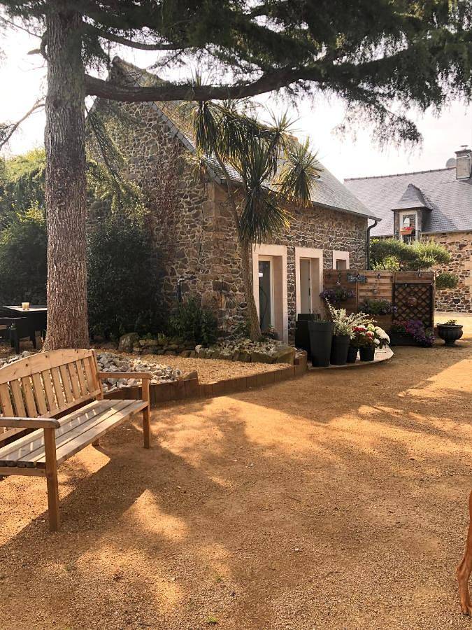 Location de vacances pour 3 personnes, avec vue et jardin à Gommenec'h - 3