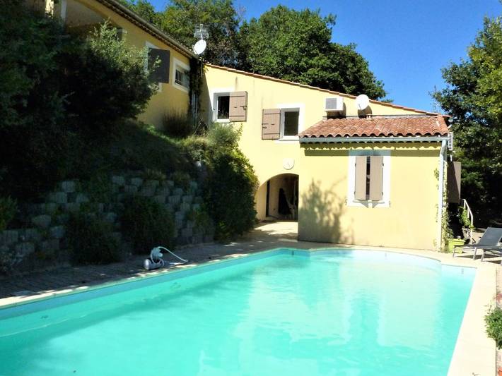 Location de vacances pour 9 personnes, avec piscine et terrasse à Saint-Paul-Trois-Châteaux - 4