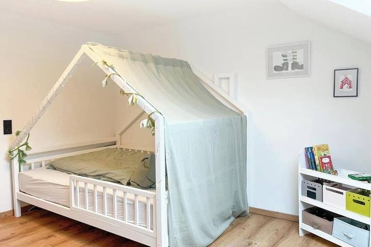 Renoviertes schön eingerichtetes Ferienhaus „Sannchen“ in der Eifel… in Dahlem, Rureifel (Nordrhein-westfalen)