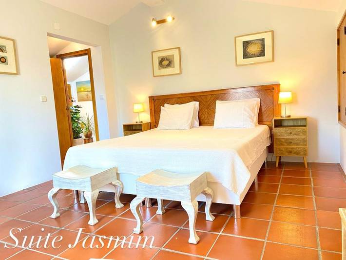 Bed and breakfast para 3 pessoas, com terraço e vista e ainda jardim and piscina em 
