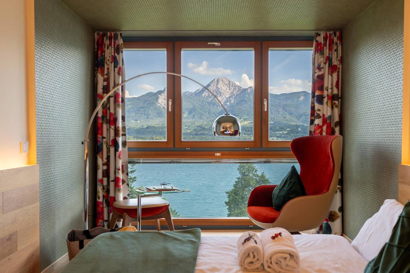 Entire holiday apartment, Faaker See in Karavanke in Pohorje, Villach
