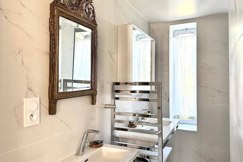⭐ Villa Casaroom – 6 bedrooms | Pool | Sleeps 12 | 10-min downtown Collioure ⭐ in La Côte Vermeille, Collioure