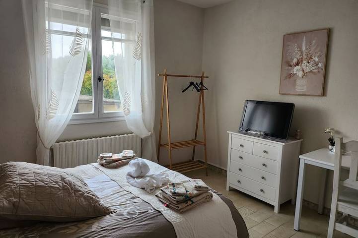 Location de vacances pour 6 personnes, avec Terrasse et Jardin à Cardet - 3