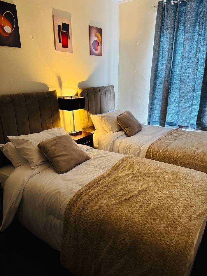 Room for 2 people - 1